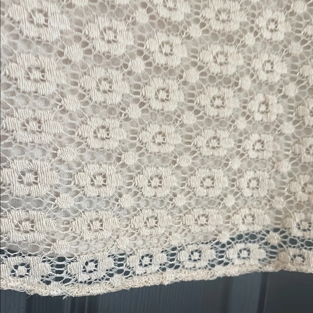 Cream Flutter Sleeve Ruffled Blouse - Picture 6 of 9